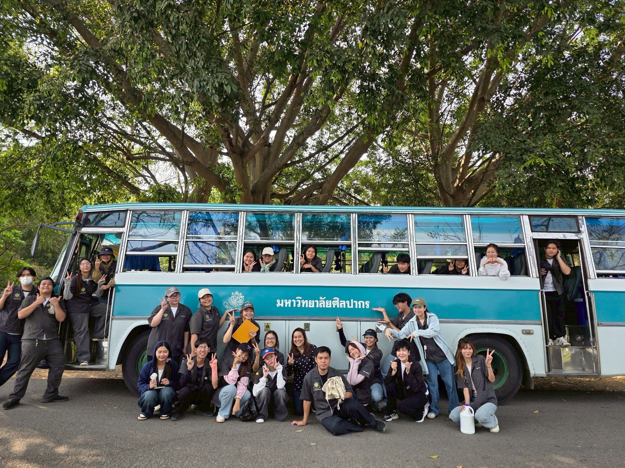 ลงพื้นที่ฝึกปฏิบัติการเก็บตัวอย่างน้ำและใช้เครื่องมือตรวจวัดคุณภาพน้ำภาคสนาม ณ คลองเจดีย์บูชา จังหวัดนครปฐม